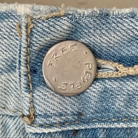 FREE PEOPLE We The Free Daisy Chain Denim Lace Shorts Distressed Boho Size 24 - Picture 9 of 14